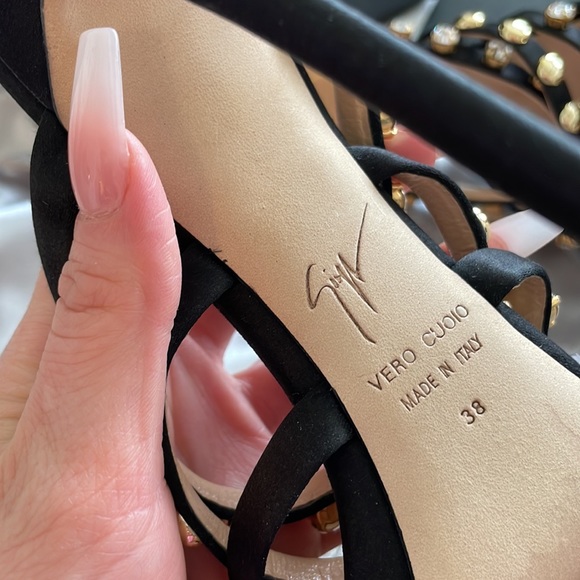 Giuseppe zannotti black heels with crystal detailing - Picture 2 of 6